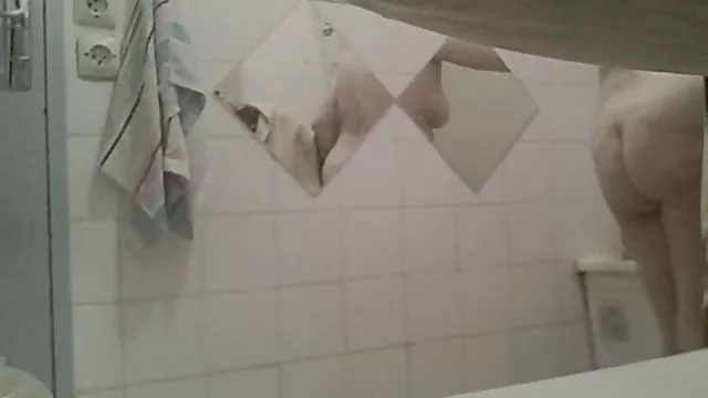 XXX bez rejestracji Pulchne dziewczyny lubią ssać mamuski dojrzale kutasa