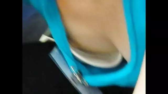 XXX bez rejestracji W blondynka bawi się z jej stóp i seks z dojrzałą mamuśką kolan